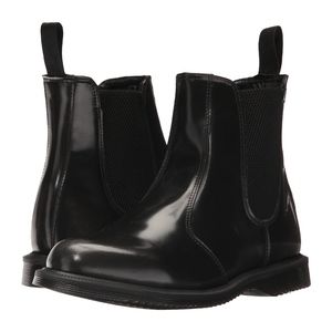 Women's Flora Chelsea Boot Black Silver Arcadia